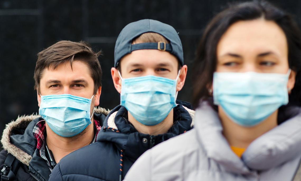 Tutti con la mascherina, tutti vaccinati, negli impianti si entra solo con il Green Pass rafforzato, return to play modificato eppure gli impianti restano chiusi