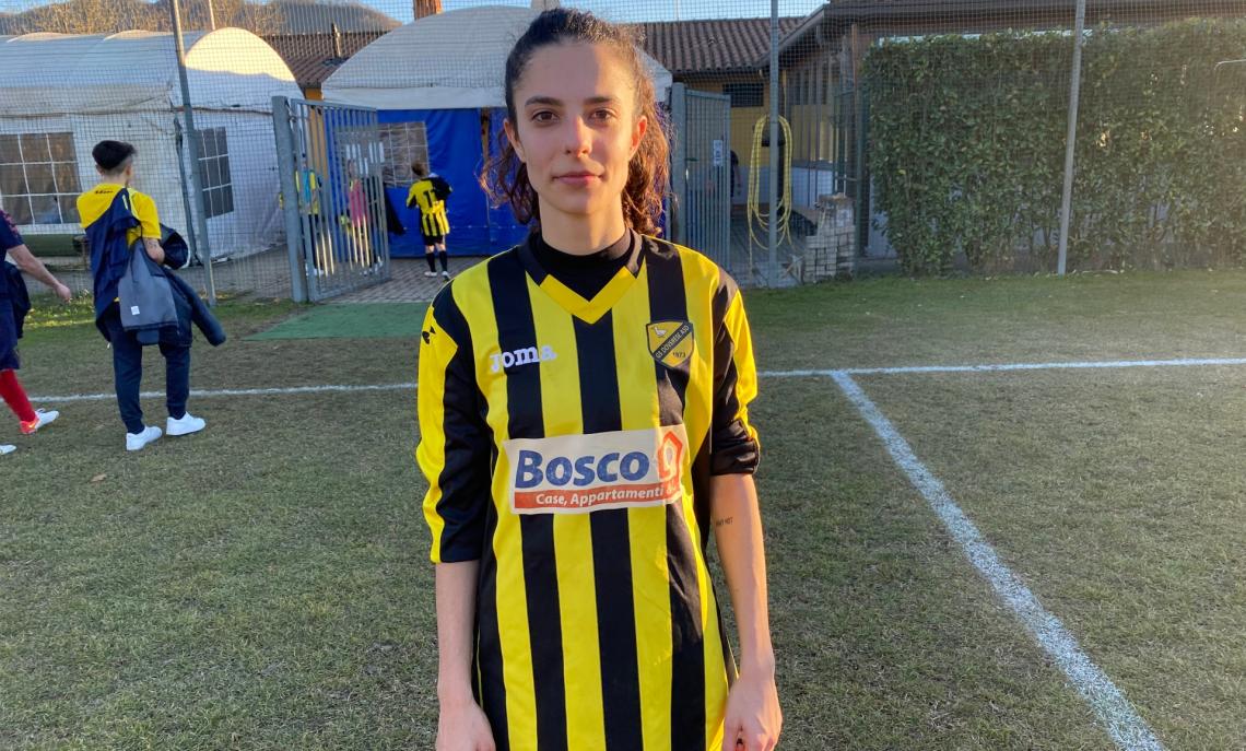 Giulia Mandelli, esterno della Doverese