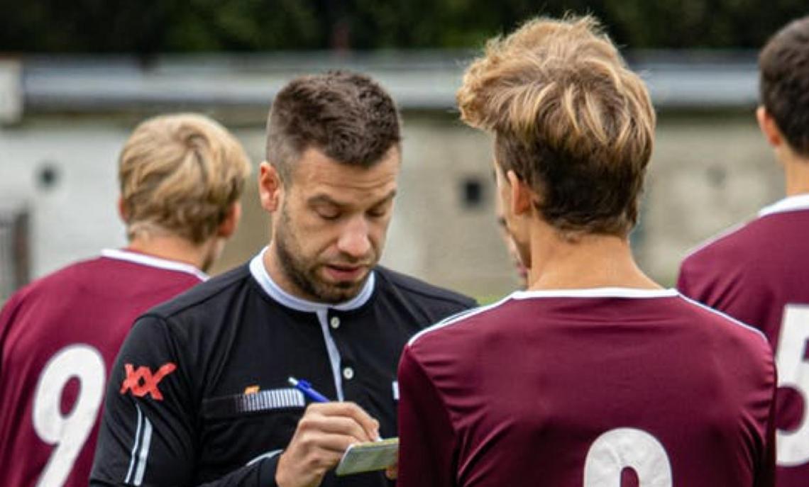 La ginocchiata costa 6 mesi; maxi sconto nella squalifica dei 2007