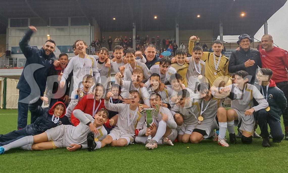 Alzala al cielo capitano! Il Gassino vince il primo campionato nell'anno del centenario