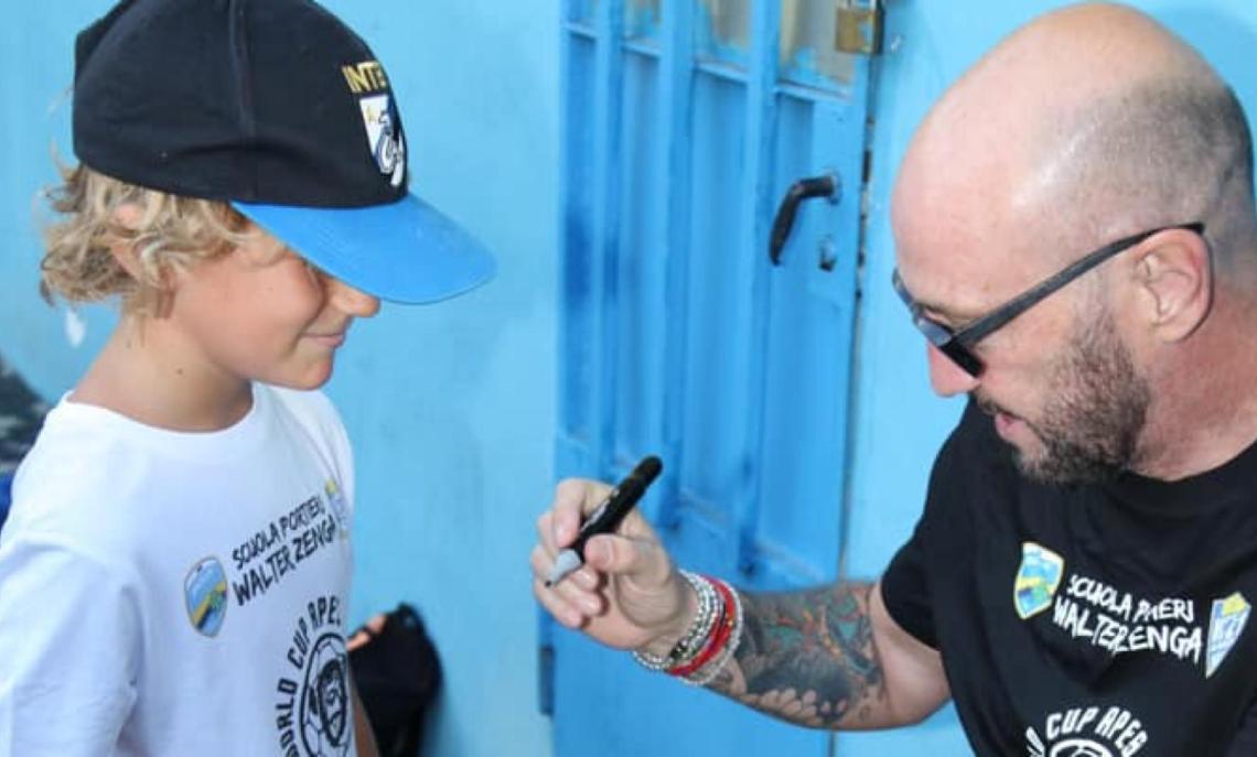 L'&laquo;Uomo Ragno&raquo; torna a collaborare nella societ&agrave; dov'&egrave; nato. Nasce la Scuola Portieri che porta il suo nome