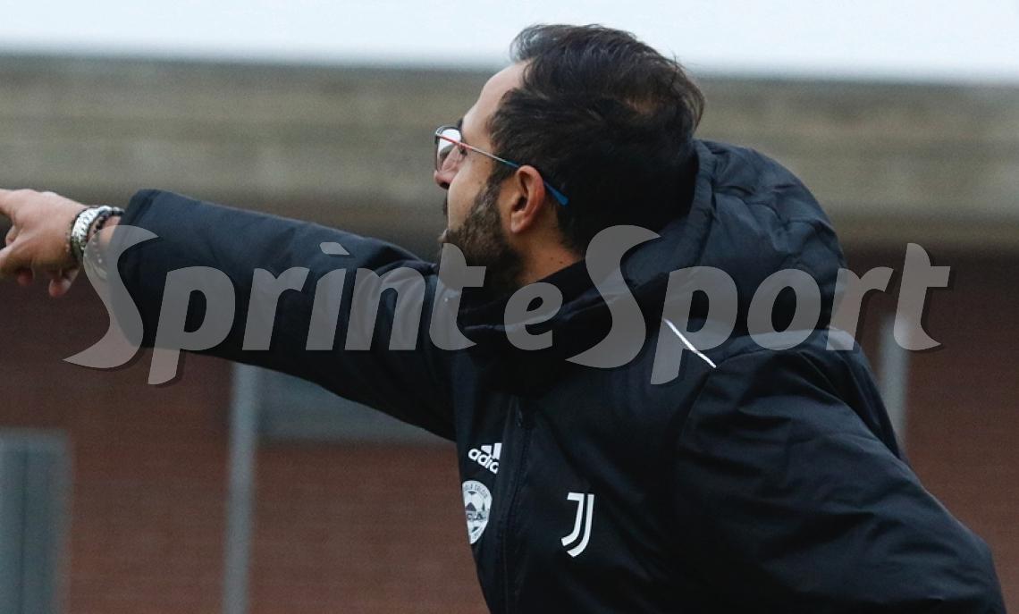 Esonerato Barbera, al suo posto Delli Poggi. E' addio con l'eroe della cavalcata Sca