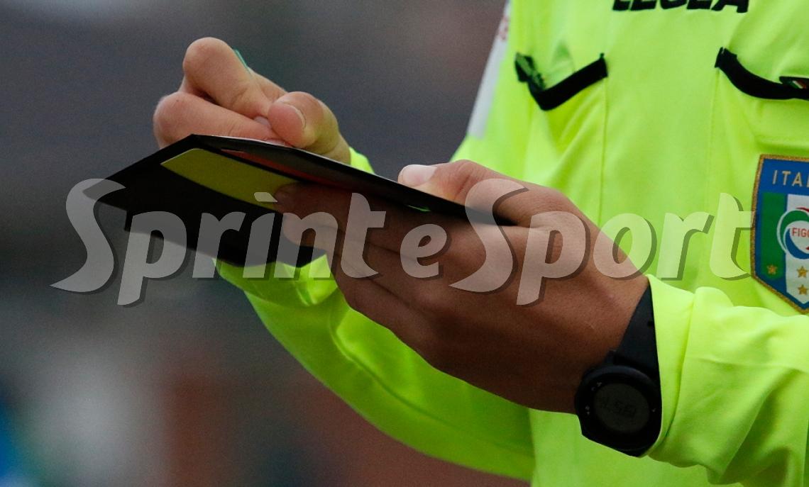 Rissa tra panchine: sospeso il big match