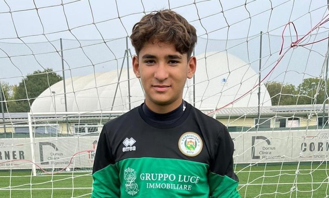 Pensava di non essere abbastanza portato, un'ex colonna del Milan crede in lui e pochi mesi pi&ugrave; tardi  &egrave; titolare tra i pali di una professionista