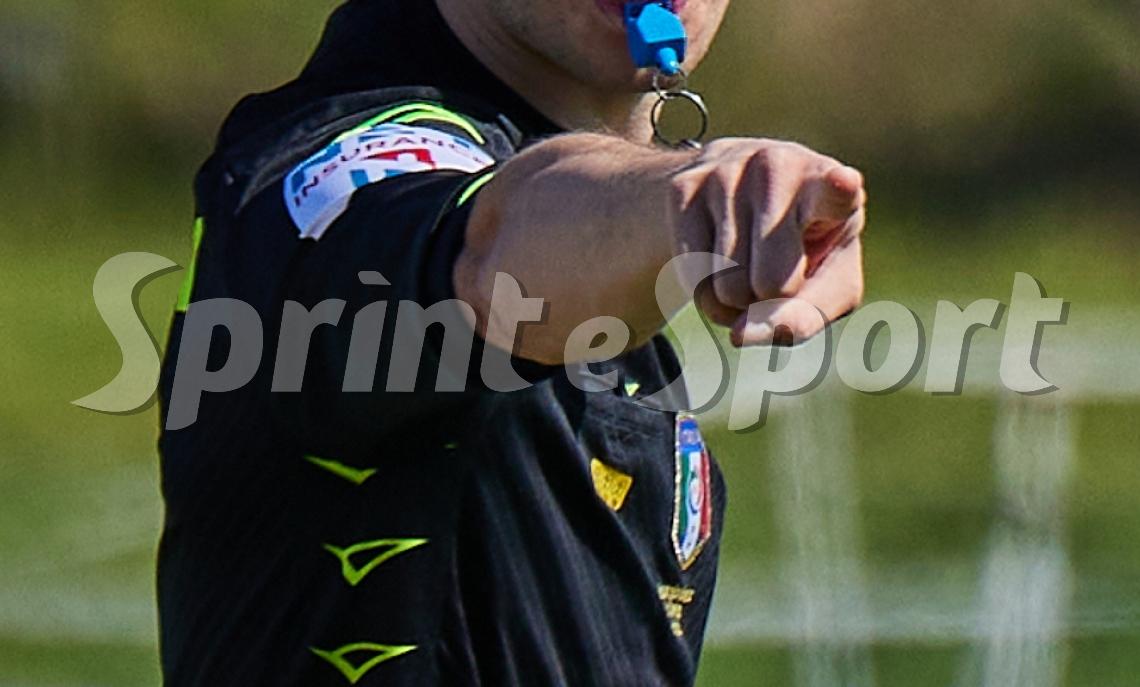 EMOZIONALE ARBITRO FISCHIO