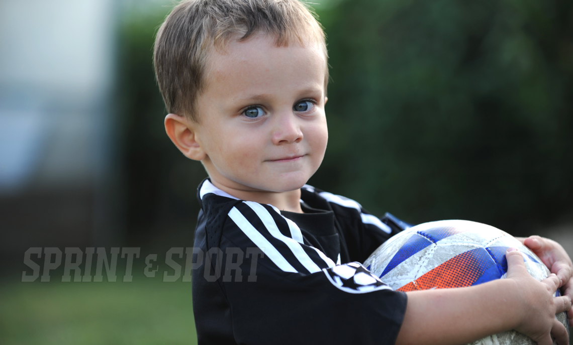 Contro il 'mercato dei sogni': le regole e le società autorizzate in Italia a fare provini e raduni