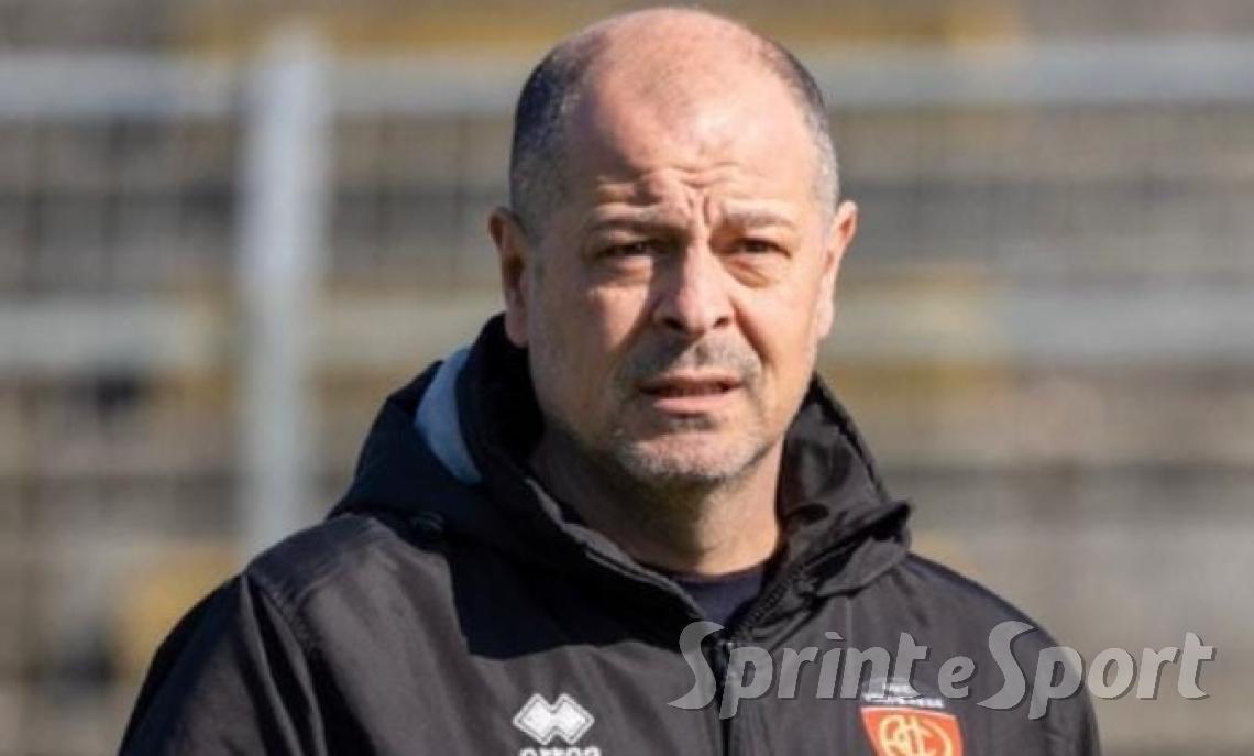 Non paga l'ammenda dopo il patteggiamento: in arrivo un'altra multa e rischio penalizzazione nella delicata lotta salvezza. In foto Oreste Cavaliere (Vogherese)