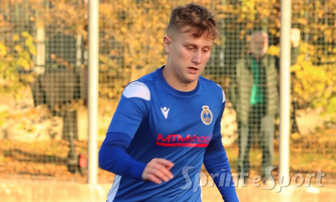 Rigore all'angolino e gol da cineteca, la doppietta del centrocampista vale il derby