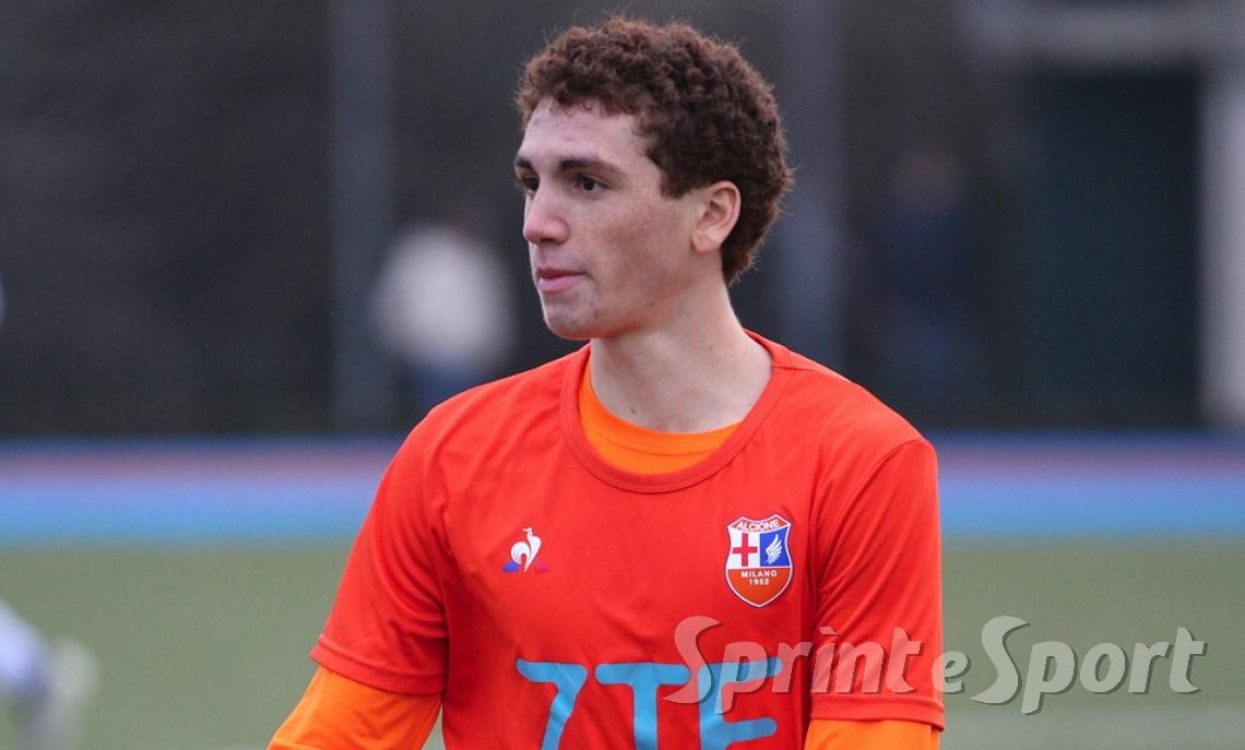 Un gol all'incrocio da 40 metri e un'incornata allo scadere valgono la finale del torneo