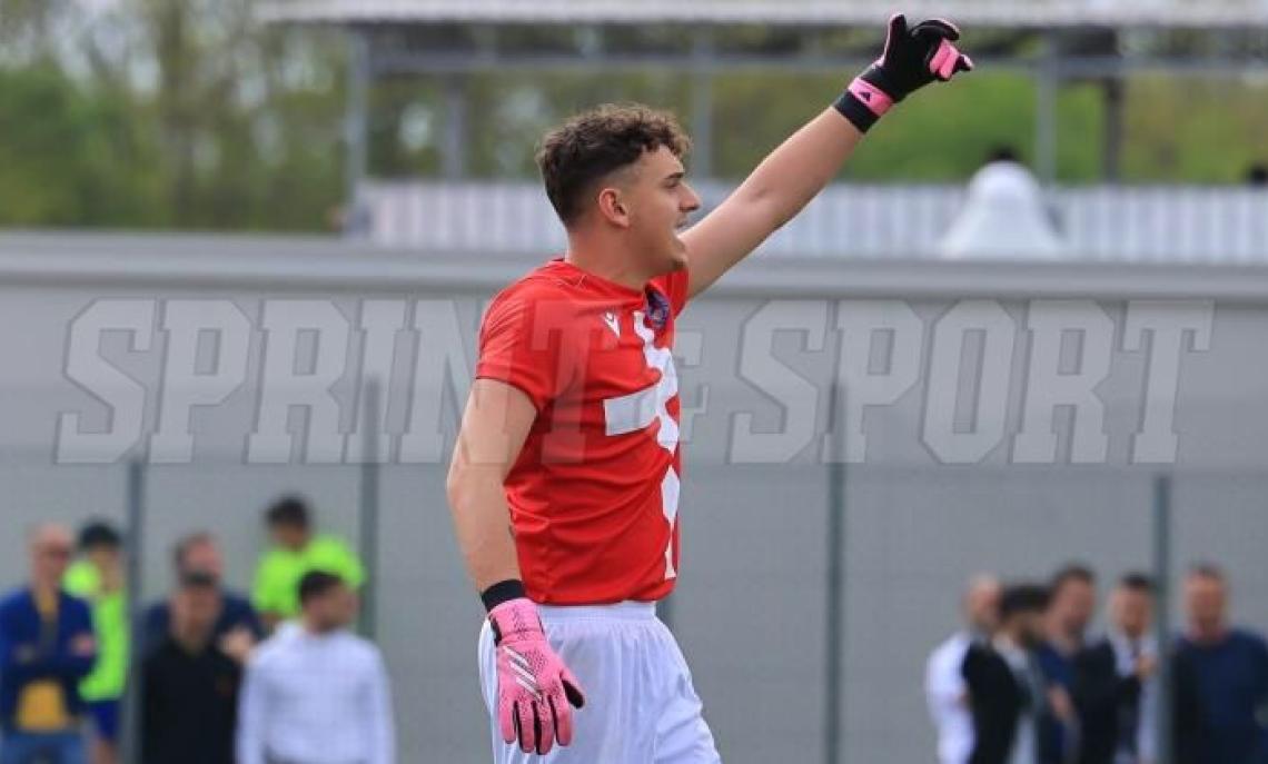 Accuse di razzismo e di tentata corruzione, ma le società si difendono e sono pronte a dimostrare la loro innocenza