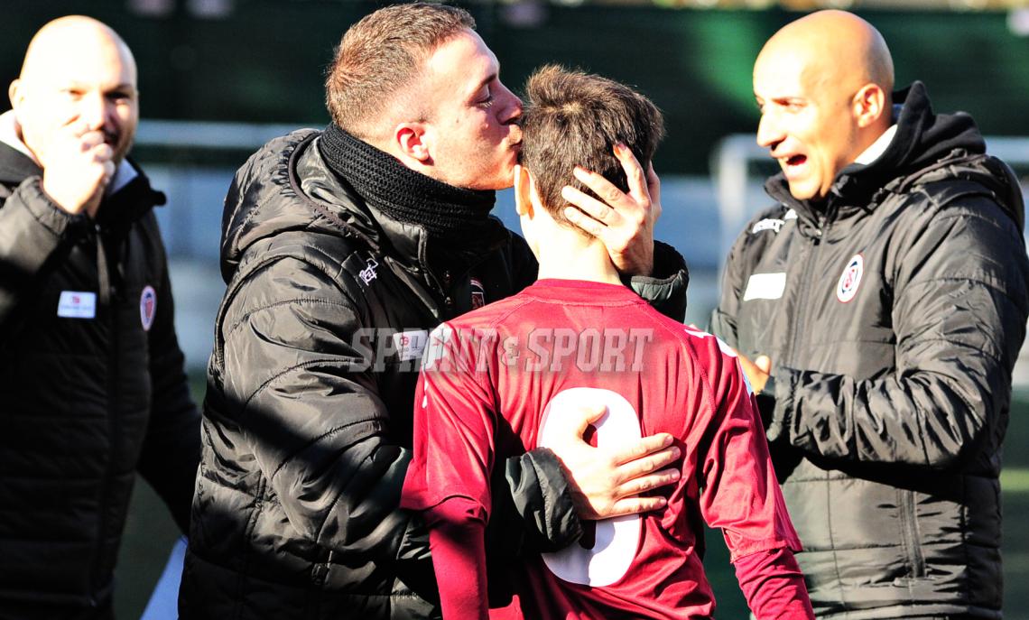 Academy Vanchiglia Under 14 allenatore Marco Di Fini numero 8 Mattia Carminati