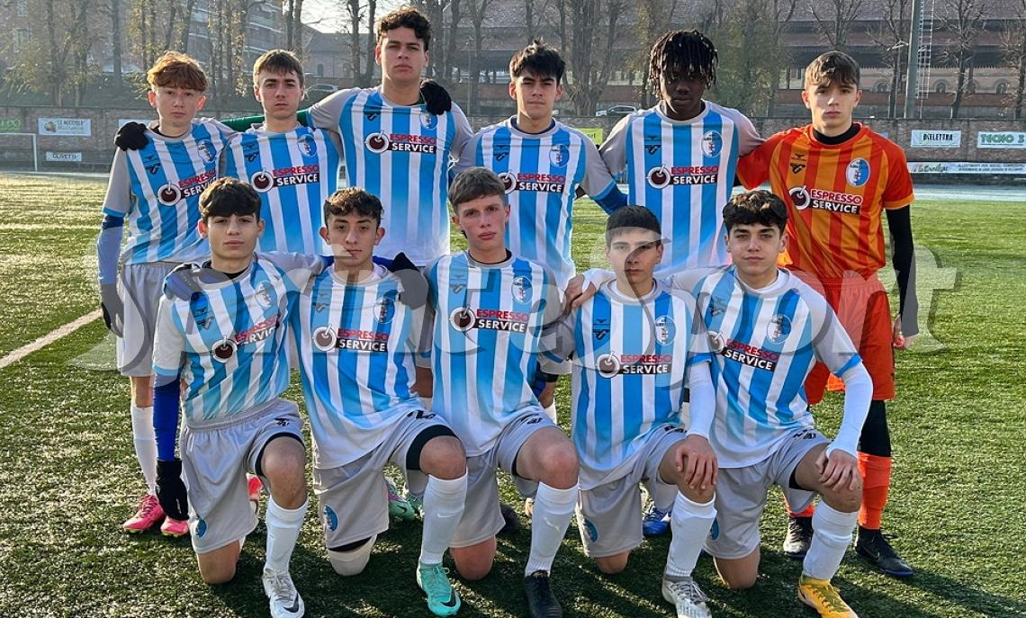 Al vantaggio di Imarhiagbe risponde Scotto con un tiro da fuori