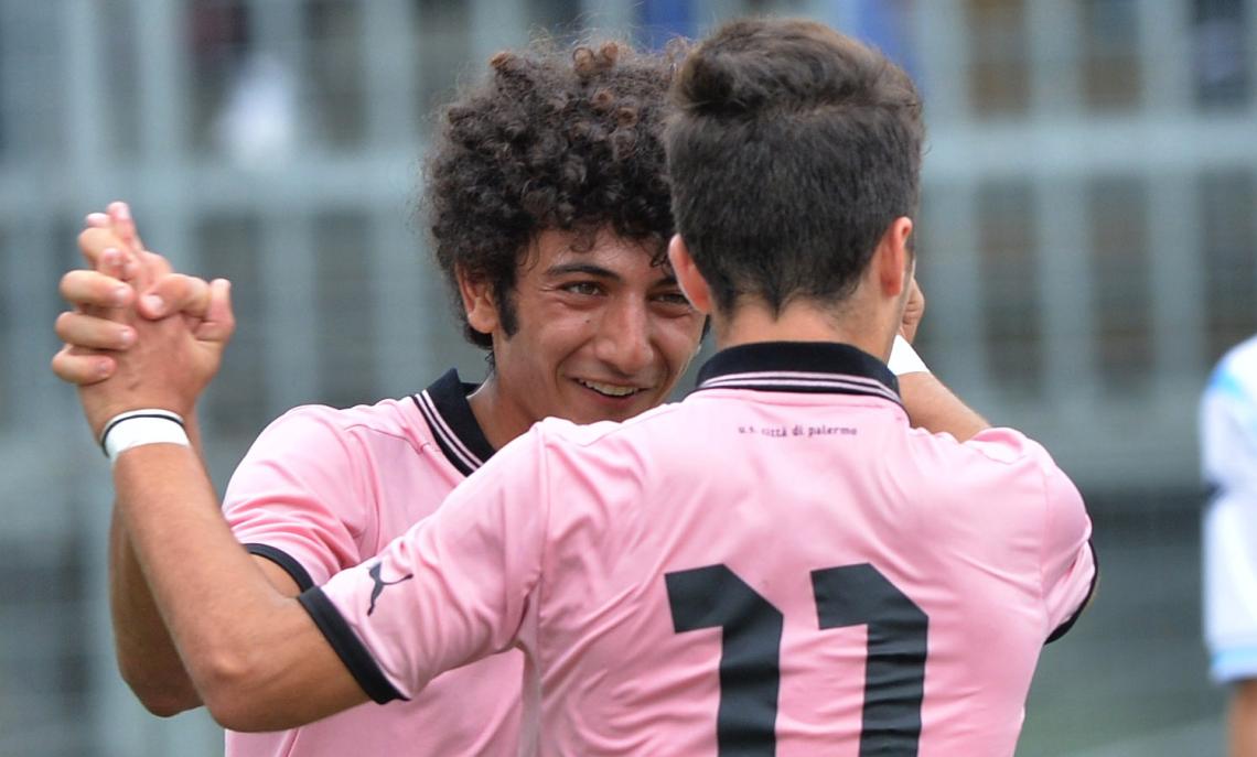 Il nuovo Miccoli da 17 gol solo a gennaio e un allenatore che si ispira ad Antonio Conte: una città e una regione fanno il tifo per lui!