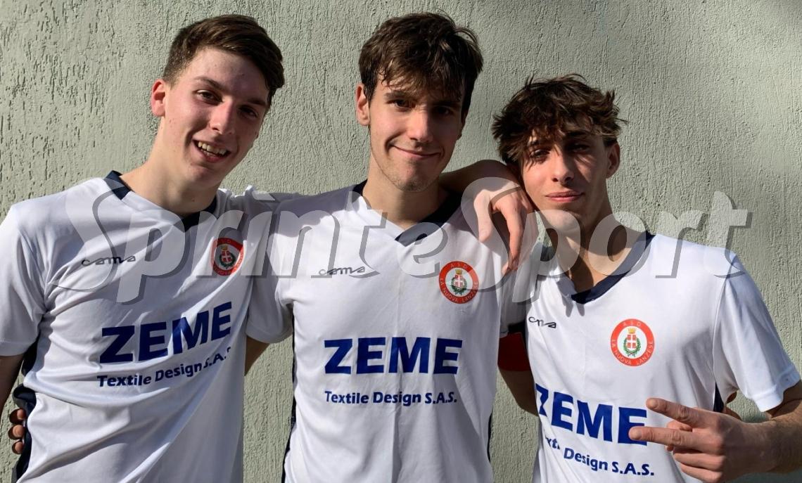 Punizione pazzesca da centrocampo: sorpasso in classifica nonostante la rimonta