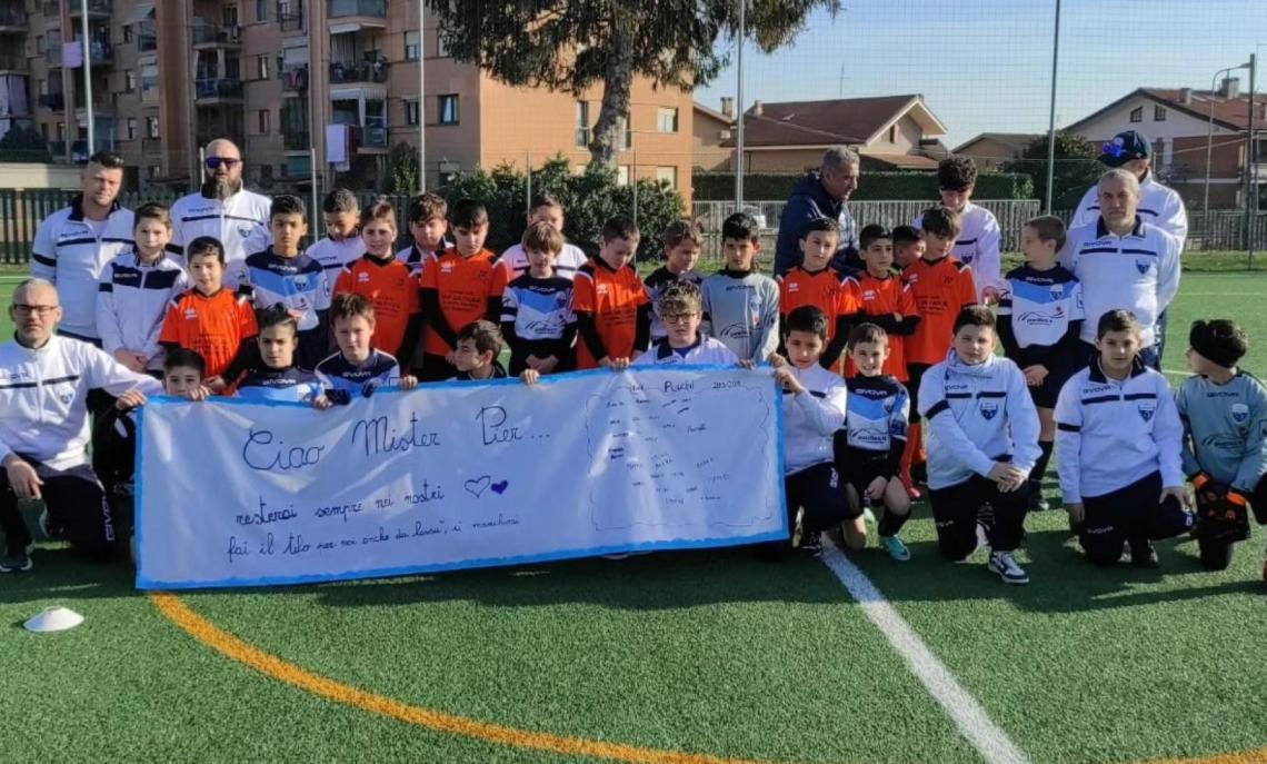 La società ricorda l'istruttore mancato improvvisamente: «Grazie di tutto quello che hai fato per i nostri ragazzi»