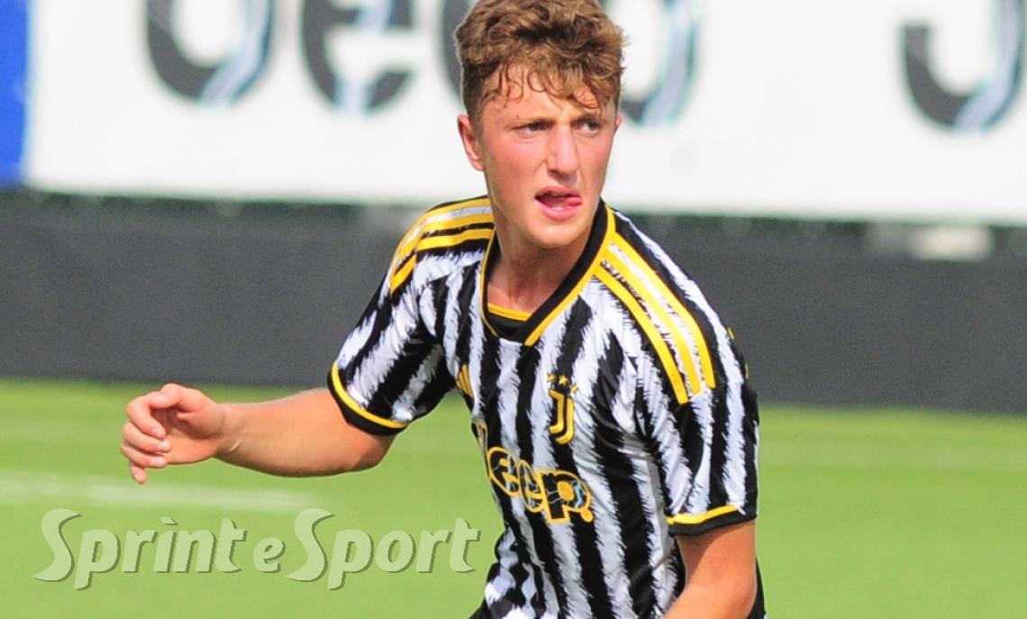 Under 15 A-B - Juventus-Pisa:Marchisio apre le danze, poi le reti di Acrocetti e di Elimoghale  e un grande Benassi (in foto) affossano il Pisa e fanno volare i bianconeri