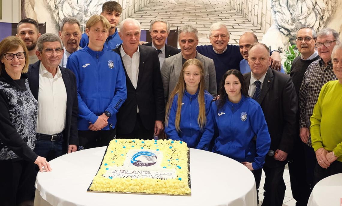 Il Presidente dell'Atalanta Antonio Percassi riceve il premio "Bravo Papà"