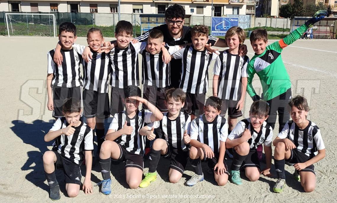 Pulcini B (Primaverile) Torino Girone F Nichelino Hesperia-Sisport 0-3 esultanza sisport 2