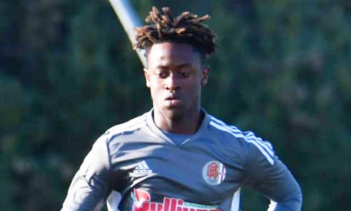 Suo zio è un attaccante della Juventus, lui invece gioca in difesa. Segna il suo primo gol dopo due mesi da un grave infortunio!