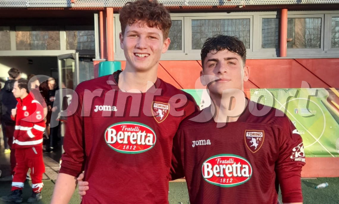 Under 16 A-B • Torino-Pisa: Il Toro vince e mette un piede e mezzo ai playoff! Basta la rete del bomber nel primo tempo per assicurasi la vittoria. In foto Falasca e Luongo
