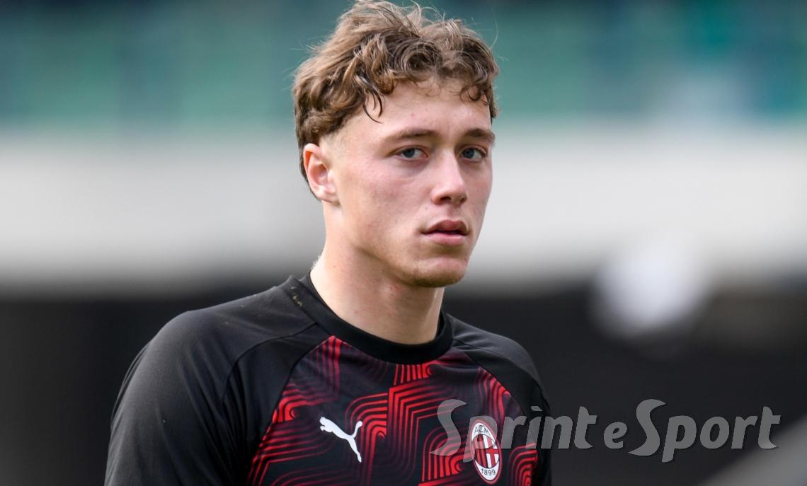 La prima da professionista davanti a 71000 spettatori: l'ascesa del figlio d'arte non poteva iniziare meglio di così