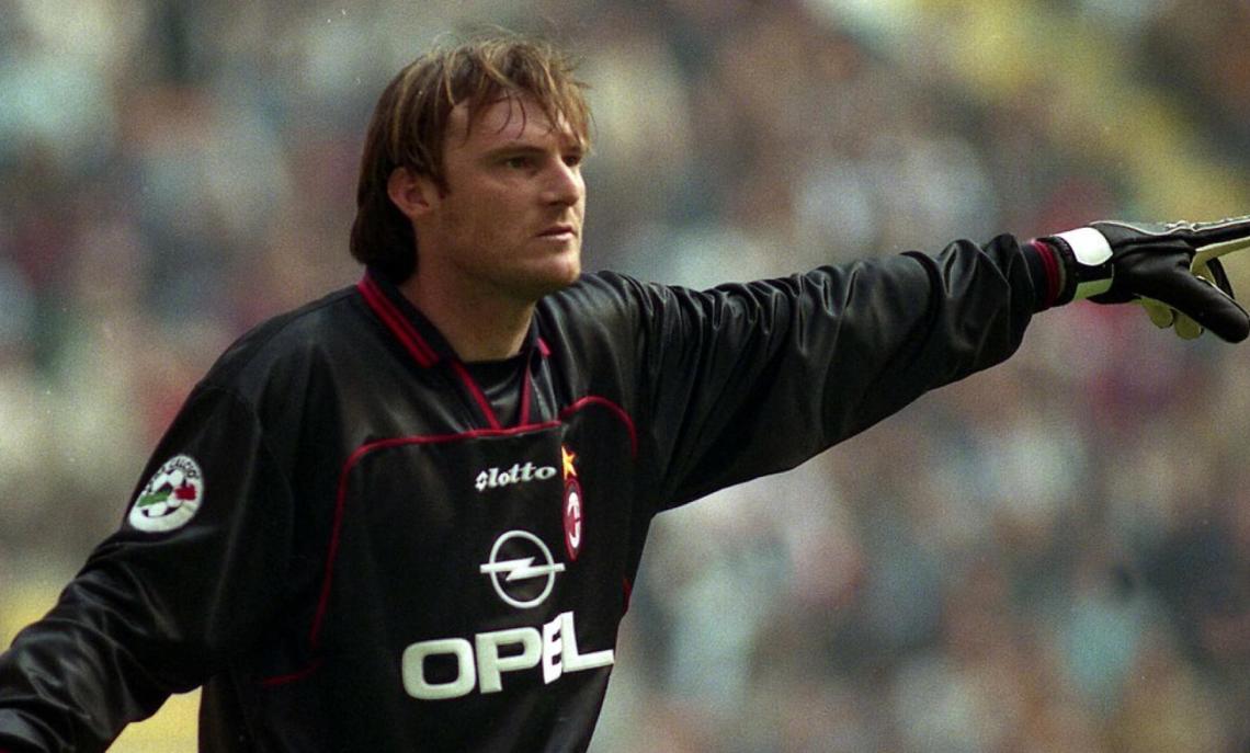 L'ex portiere del Manchester United prende le redini del calciomercato nell'ambizioso club appena rifondato