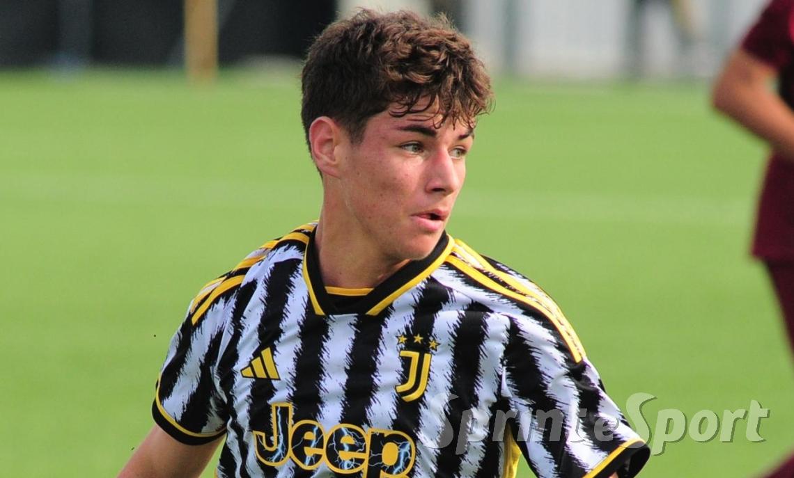Under 15 &bull; Juventus-Pisa: Una magia del gioiello classe 2009 rilancia la Juventino in classifica, vittoria sul Pisa per tornare tra le grandi. In foto Paonessa