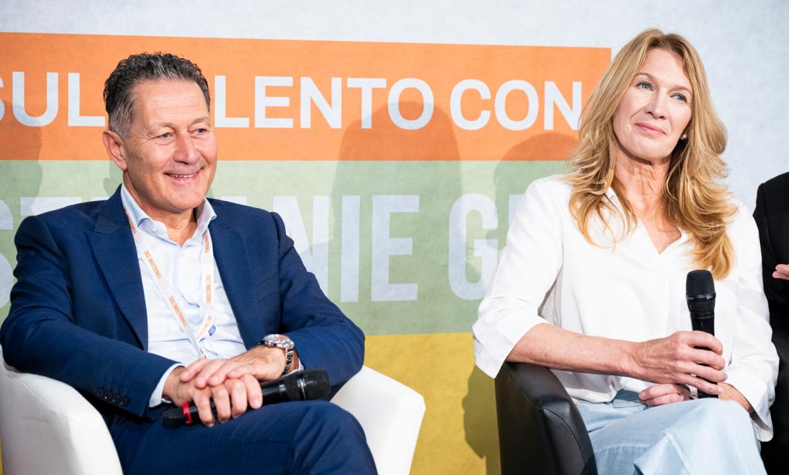 Al Palazzetto dello Sport di Cuneo la Fondazione CRC ha organizzato la quinta edizione dell'iniziativa 'Dialoghi sul talento' con i due ex tennisti Andr&egrave; Agassi e Steffi Graf