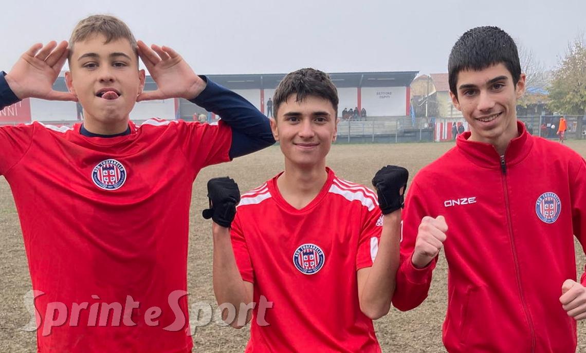 Asti Under 15 Provinciali Trofarello - Mezzaluna 1-0, da sinistra Dennis Longo, Ishmael Mannori, Lorenzo Giuffrida