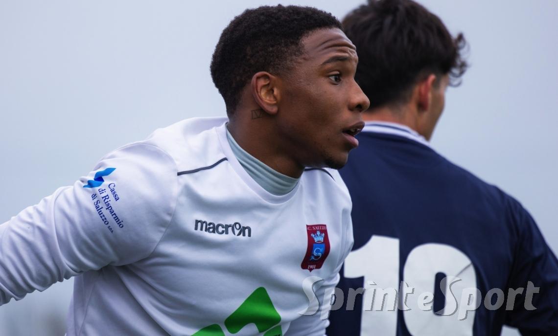 Serie D &bull; L'impresa e la favola della citt&agrave; di 17mila abitanti approdata tra le migliori 16 societ&agrave; d'Italia. In foto Kone del Saluzzo