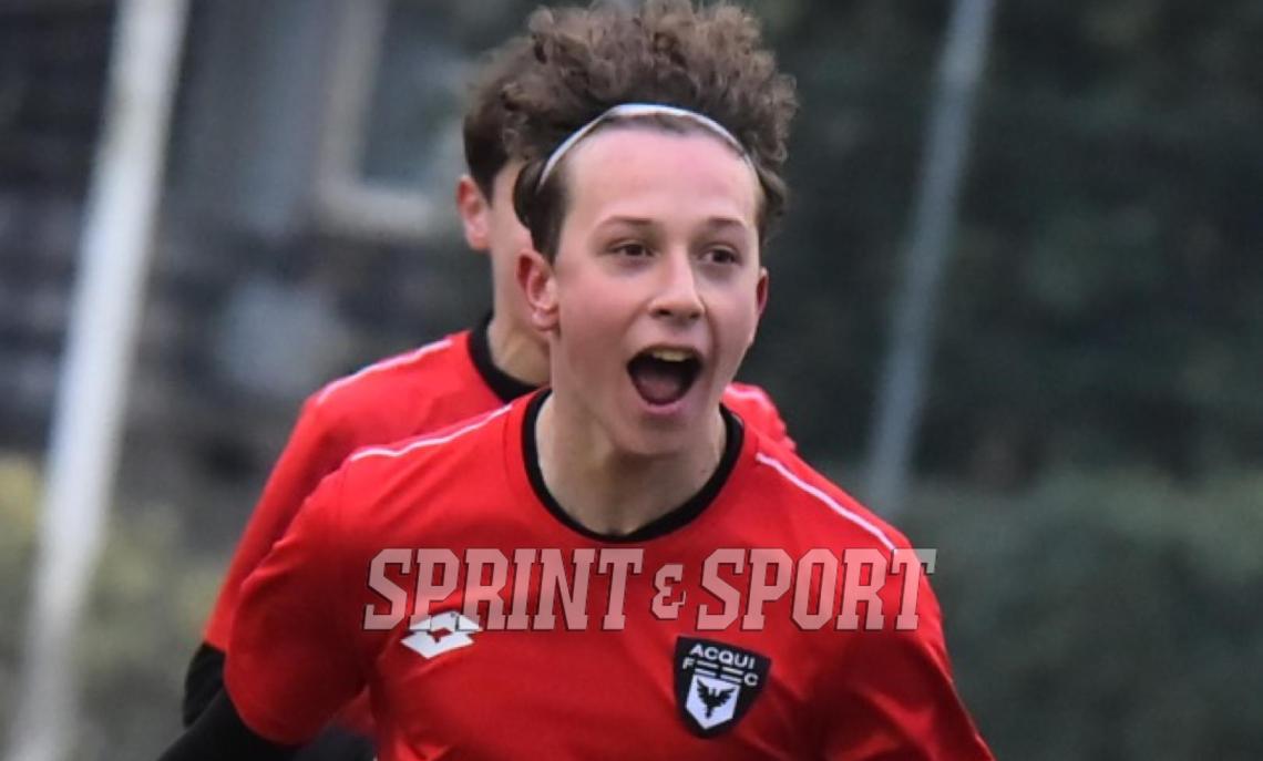 Under 15 &bull; L'esultanza di Ayman Castronovo dopo il bellissimo gol di testa che chiude sul 2-2 la gara tra Psg e Acqui.