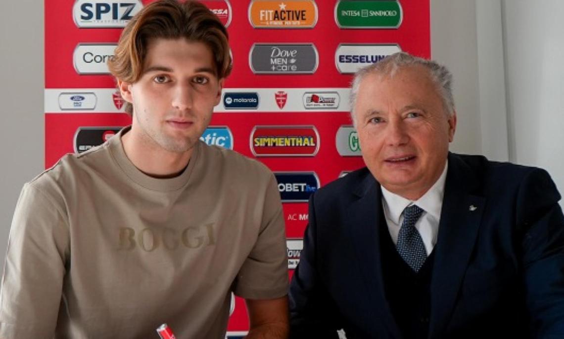 MONZA SERIE A - MATTEO VITI MAURO BIANCHESSIMatteo Viti: Il Giovane Talento che Illumina la Primavera del Monza