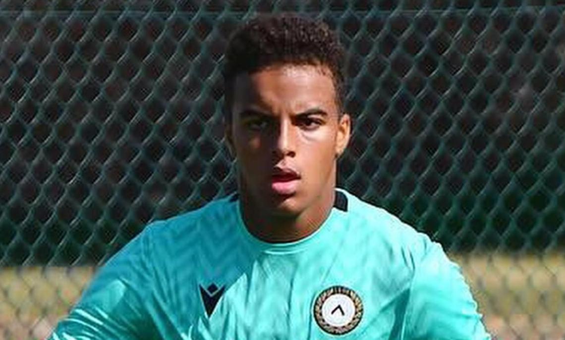 Niccol&ograve; Tumaku: Il Nuovo Guardiano dei Pali di Udine