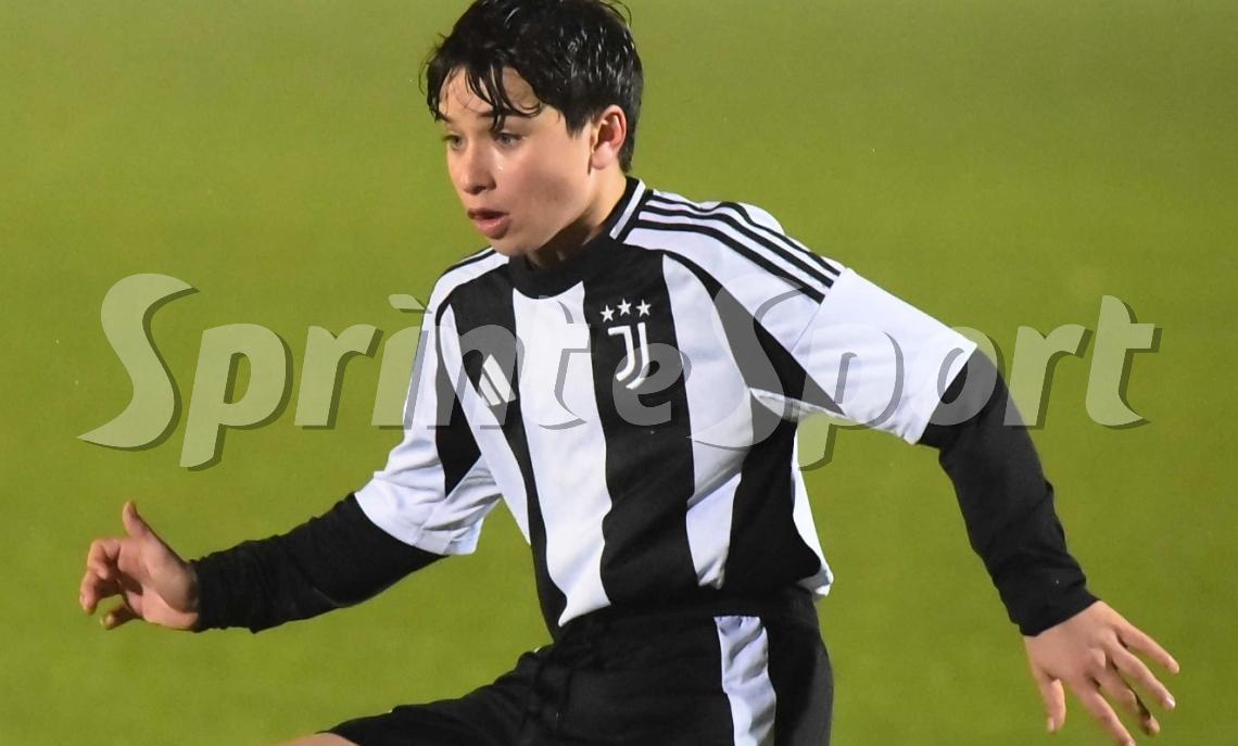 La Juve imbattibile vola a Vinovo, due autogol e super poker all'Atalanta: primo posto conquistato con due giornate d'anticipo!