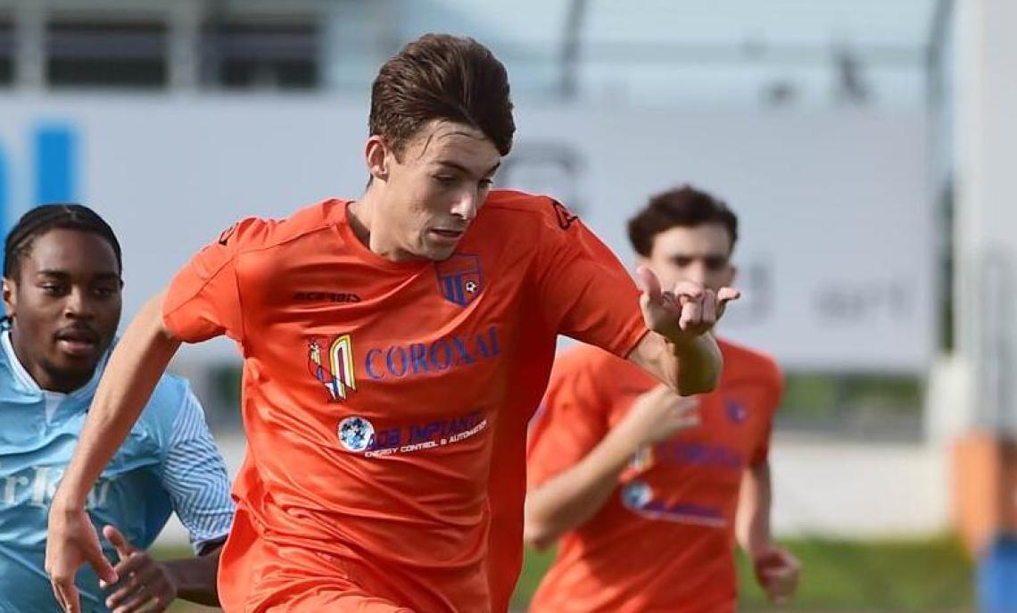 È l'uomo dei gol pesanti! Partecipa a 18 reti e mette a segno quella che assicura la Serie C