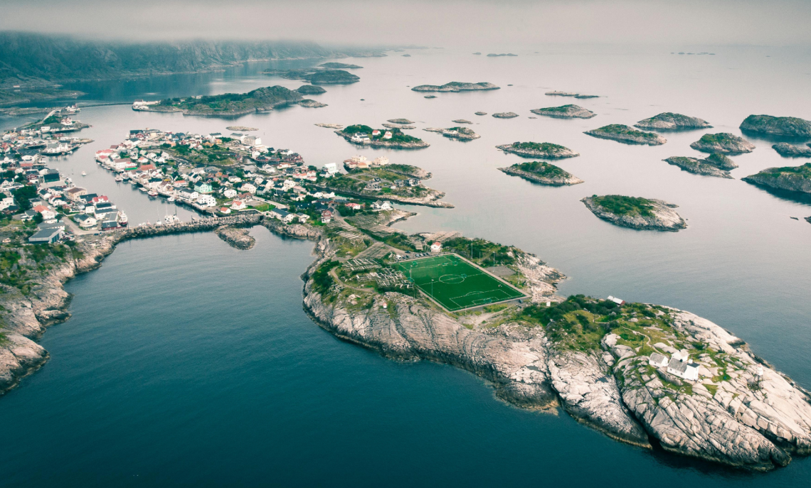 I 4 campi da calcio più assurdi del mondo