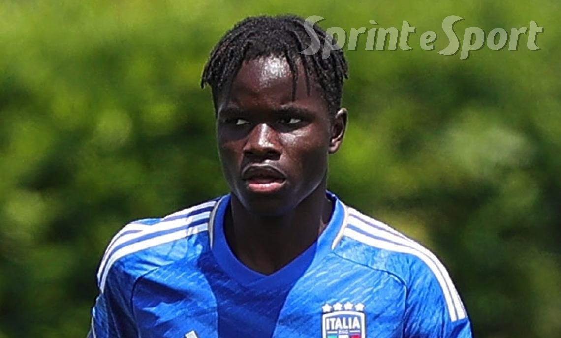 Paura per il capitano dell'Italia, cade male e si infortuna nella gara d'esordio all'europeo