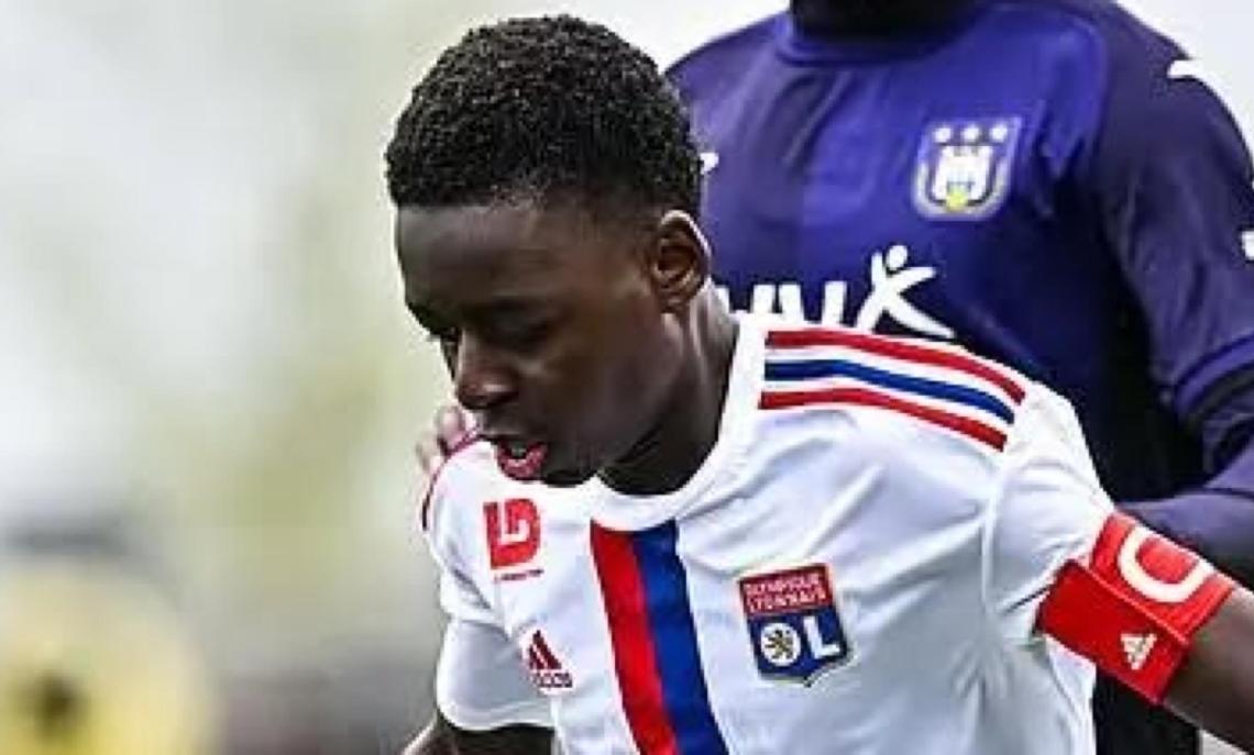 18 anni ancora da compiere ma qualità da fenomeno: la Juventus mette le mani sul super terzino francese