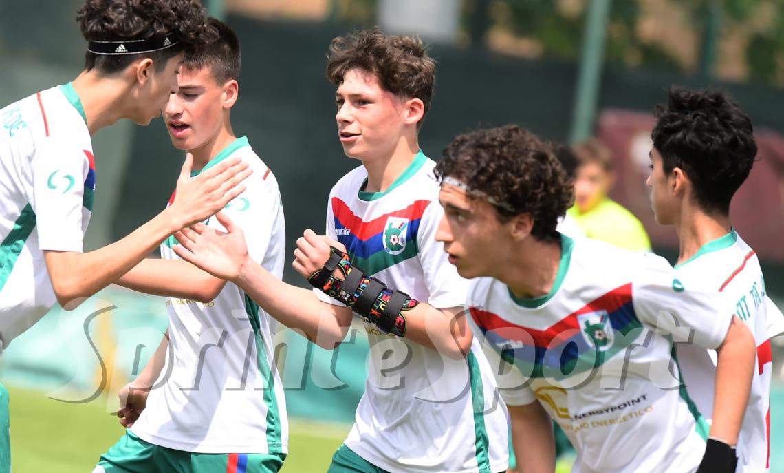 Under 14 Titolo Provinciale di Torino, semifinale di andata: Cit Turin-Rosta 1-1: l'esultanza di Duccio Cerri e Gabriele Multari (foto Cassarà)