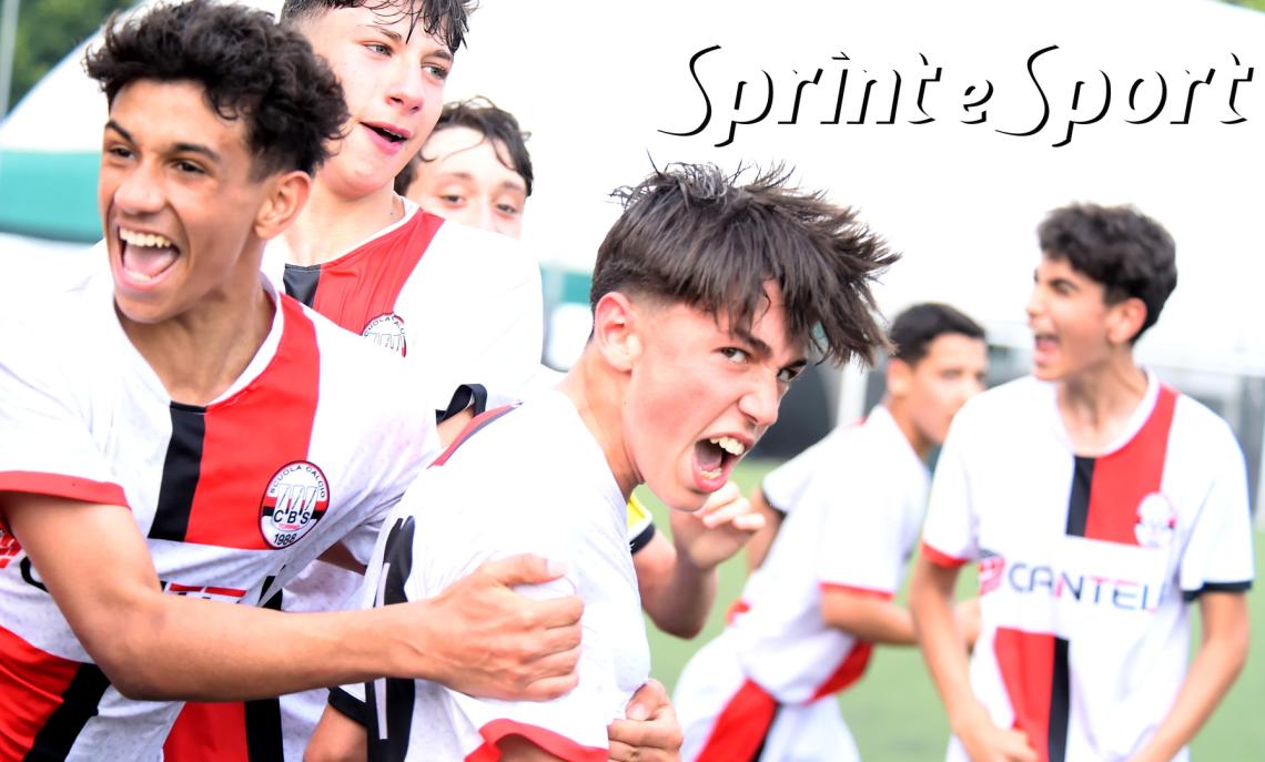 Under 14 Titolo Provinciale di Torino, semifinale di ritorno: CBS-Gassino 5-3, l'esultanza di Nicolò Brienza per la rete del 4-3 (foto Cassarà)