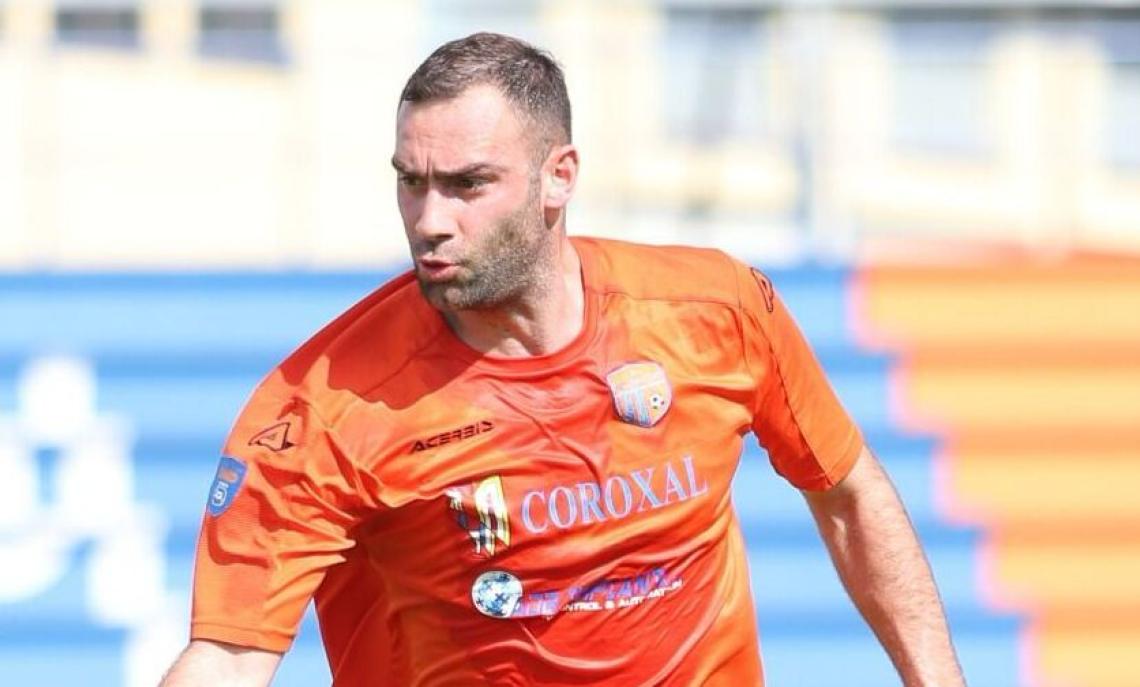 Ha giocato con Zappacosta e Bernardeschi, ora ha trascinato un paese di 14000 abitanti in Serie C 