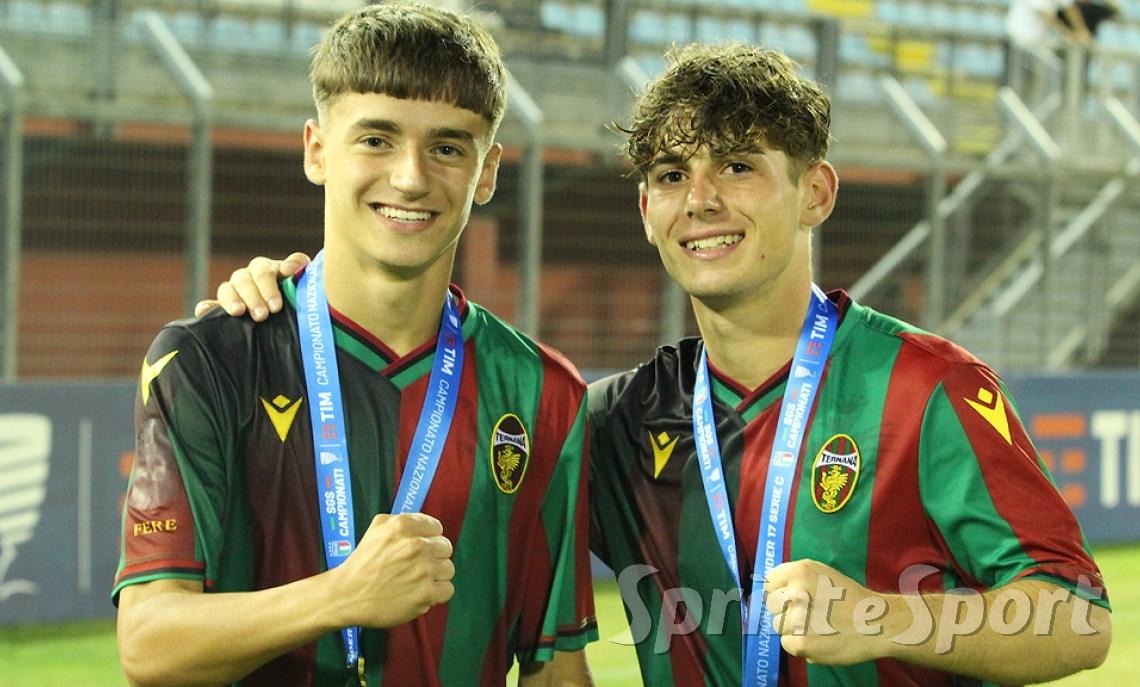 Un capolavoro su punizione dell'uomo più atteso: è il primo Scudetto della storia del club!