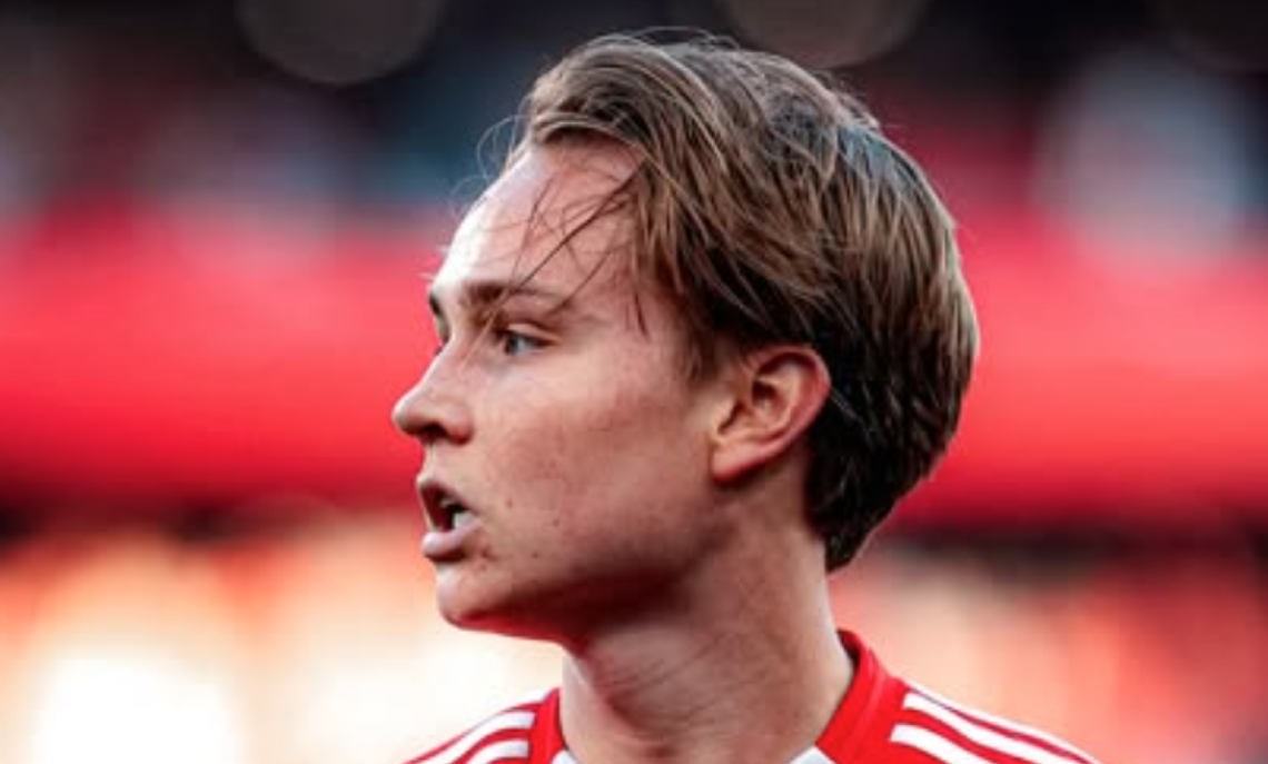 Il Como punta su Andreas Schjelderup: il baby talento che infiamma il mercato