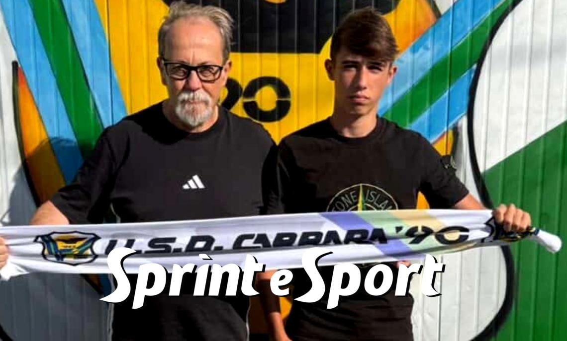 Il direttore sportivo del Carrara Maurizio con il centrocampista 2009 Cristian Dardo, arrivato dallo Spazio Talent