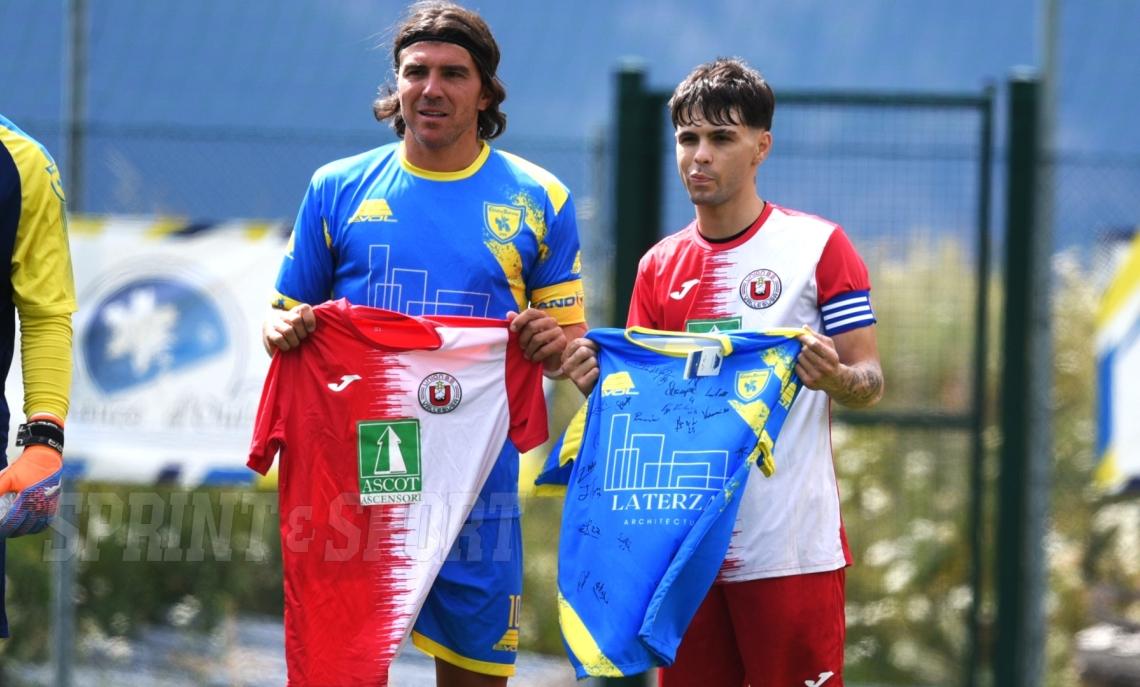 Amichevole Chievo Verona-Union Valle Susa 3-1: i due capitani Alberto Paloschi e Lorenzo Scapino (foto Roggero)