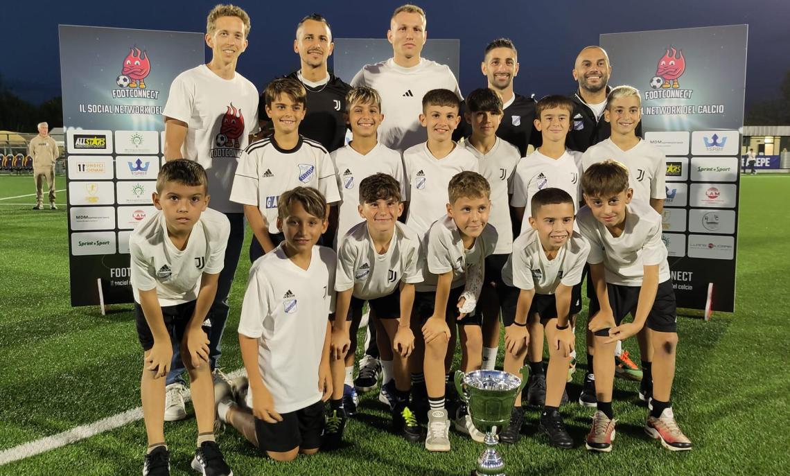 Trionfo nella maniera pi&ugrave; incredibile: le Foxes vincono l'ultima gara e si prendono il primato