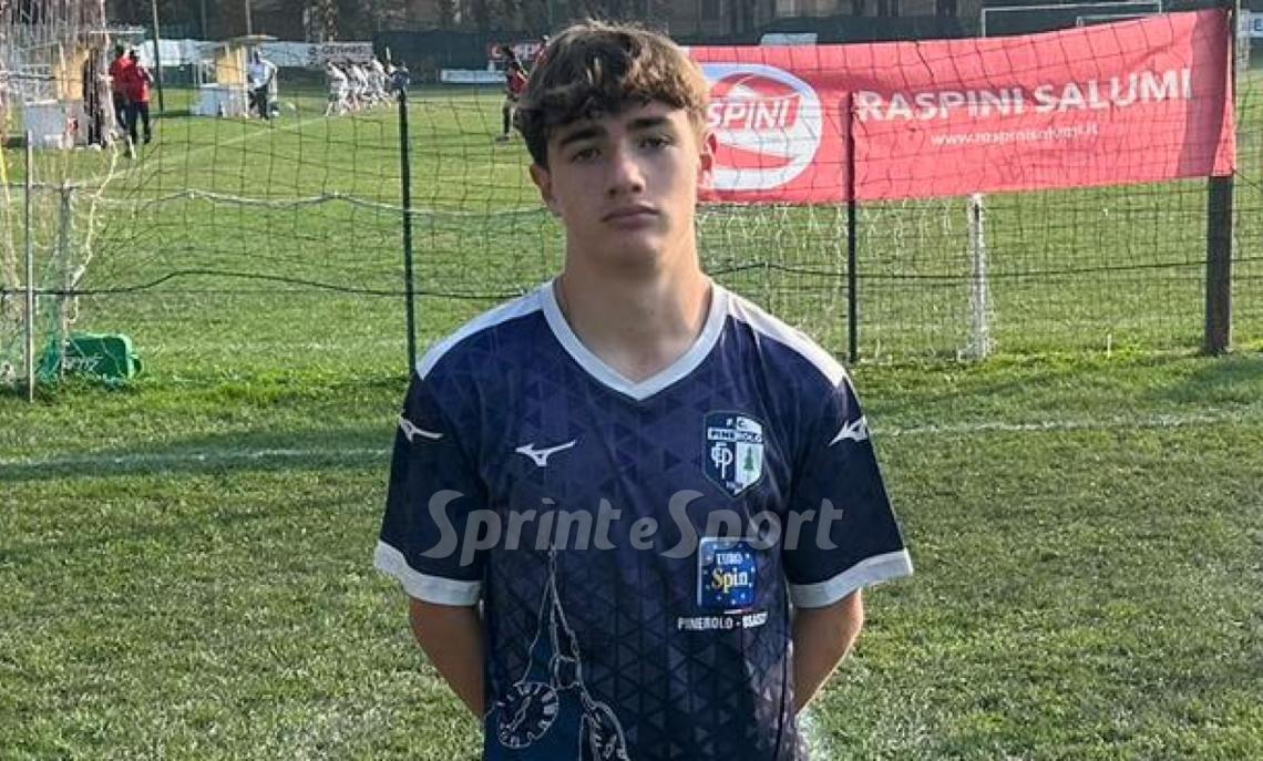 La ribaltano in due minuti! La doppietta del bomber vale i tre punti