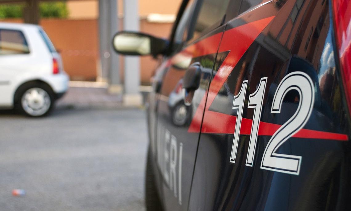 Il weekend finisce con i carabinieri al campo, il tecnico: &laquo;Hanno messo le mani addosso a mia moglie&raquo;