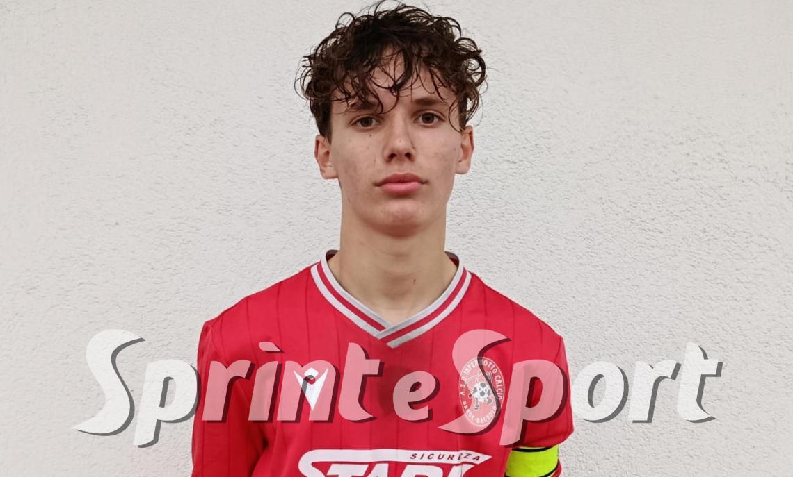 Gli errori difensivi decidono una sfida combattutissima: gli outsider del campionato fermano la corazzata seconda