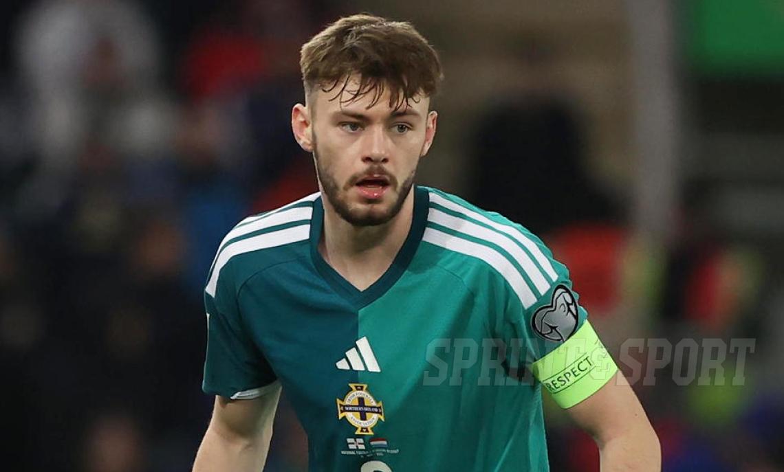 Conor Bradley, classe 2003 del Liverpool e capitano dell'Irlanda del Nord